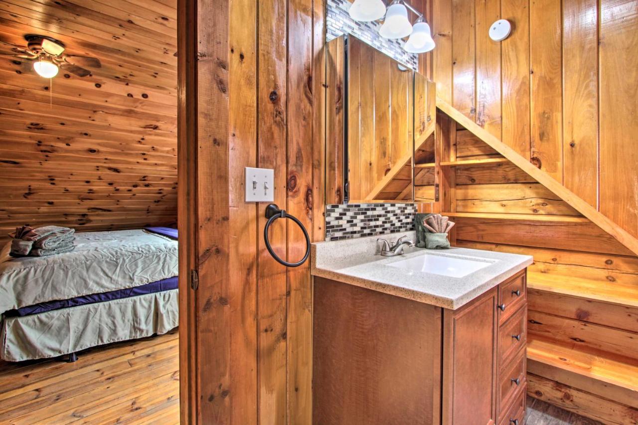 Rustic Cabin With Screened Deck 8 Mi To Dollywood Sevierville Extérieur photo