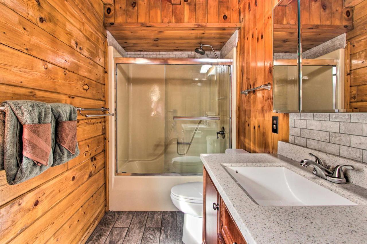 Rustic Cabin With Screened Deck 8 Mi To Dollywood Sevierville Extérieur photo