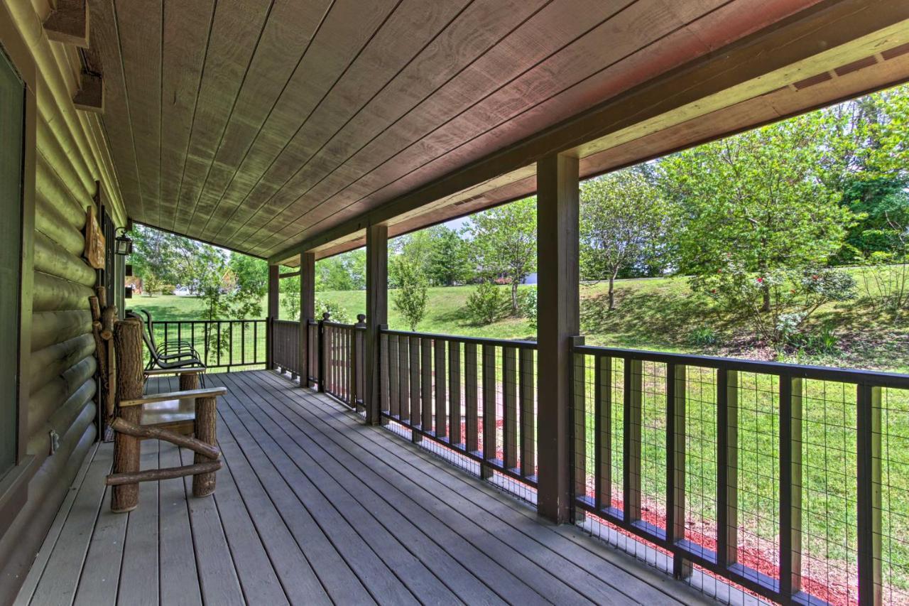 Rustic Cabin With Screened Deck 8 Mi To Dollywood Sevierville Extérieur photo